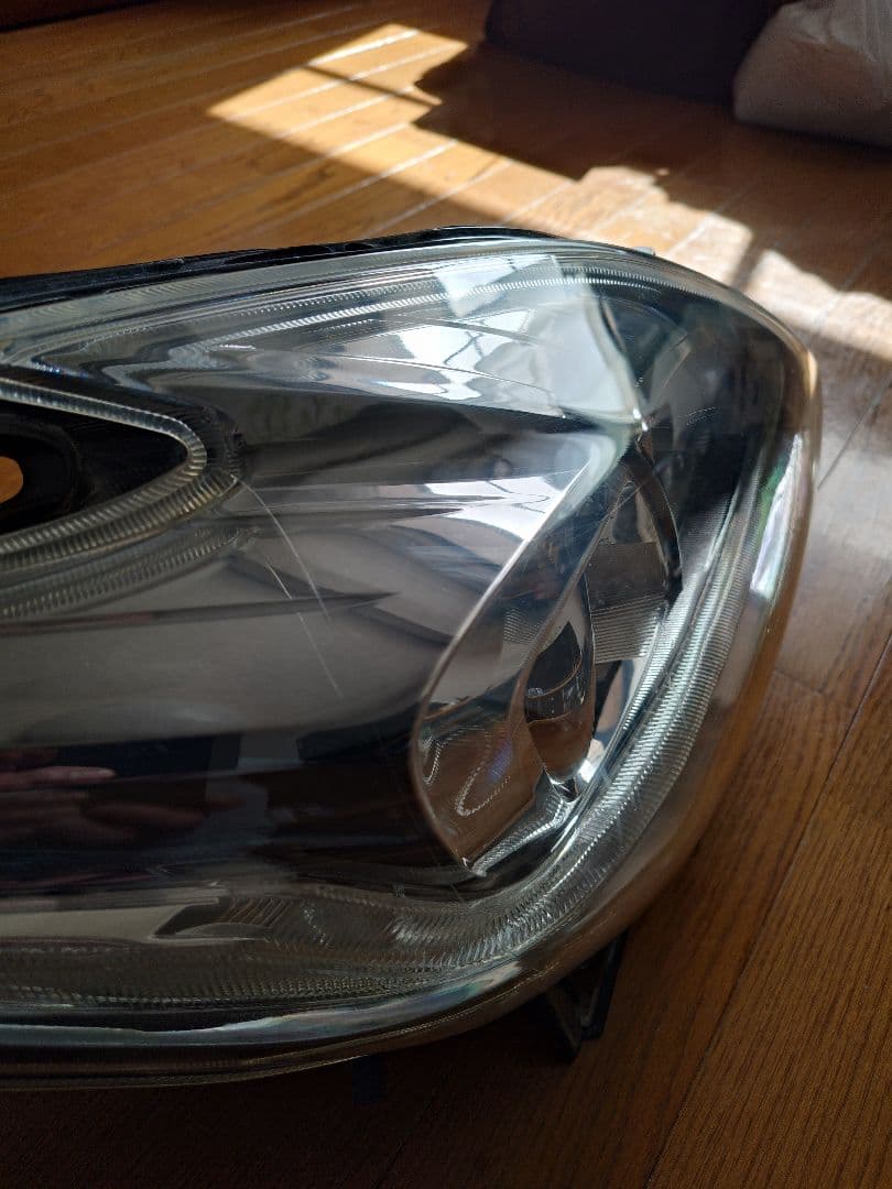 ZVW 30 プリウス後期純正HIDヘッドライト　バラスト GIGAバーナー付き