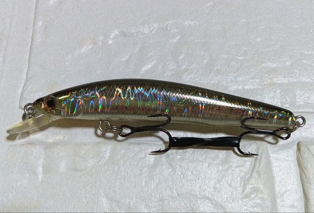 フローティングミノー 6個 / バスディ　シュガーミノーSG90F ケース付き