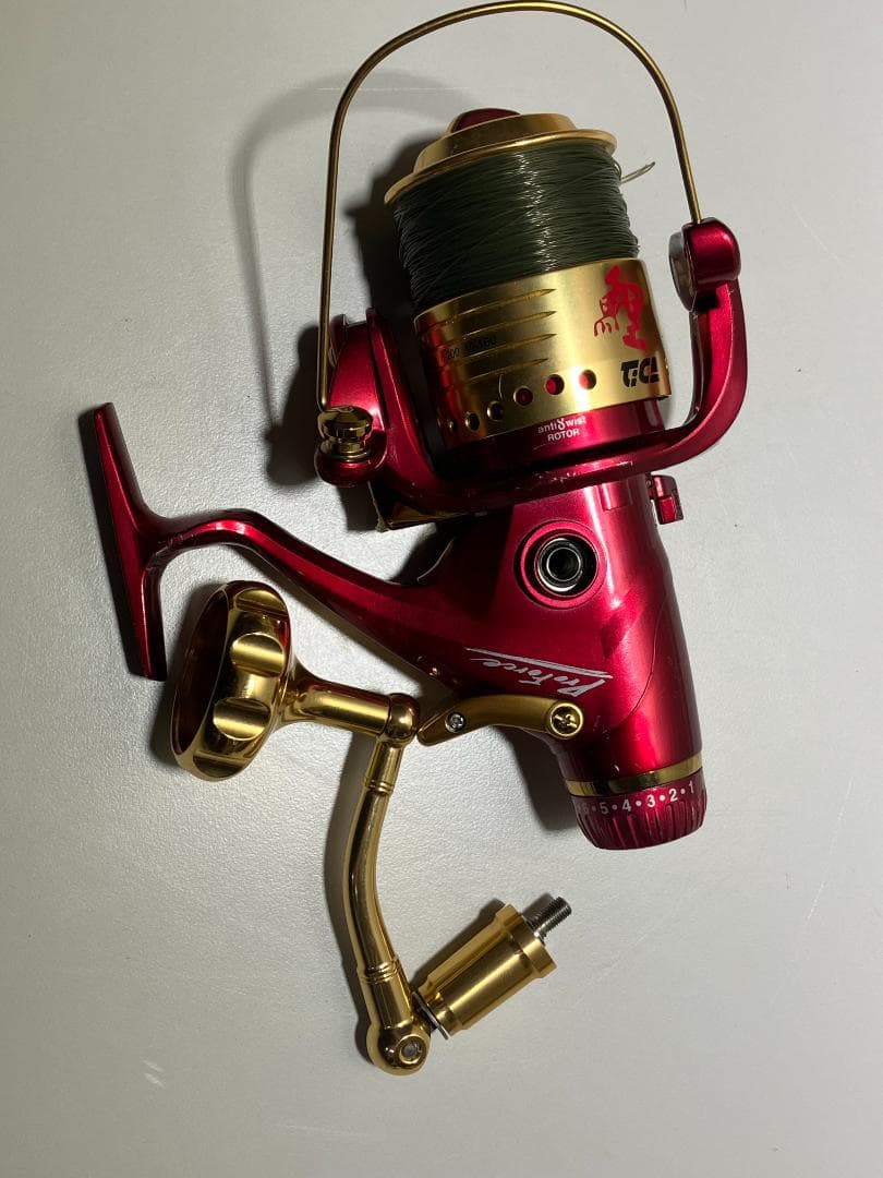 鯉　レッドゴールド スピニングリール#Y673