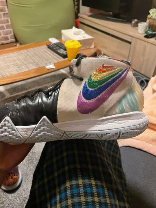 ナイキカイリーバッシュ