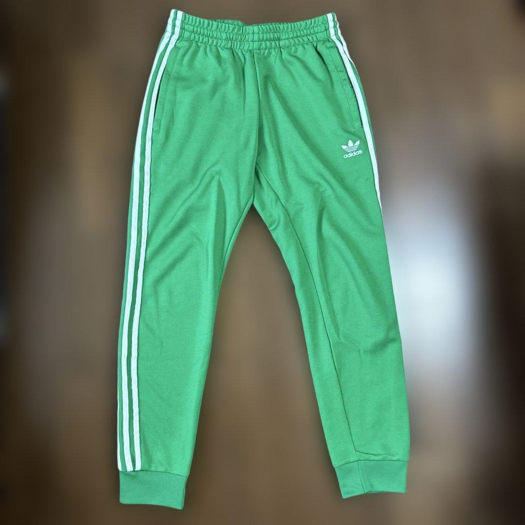 アディダスオリジナルスグリーン ジャージパンツ Mサイズ