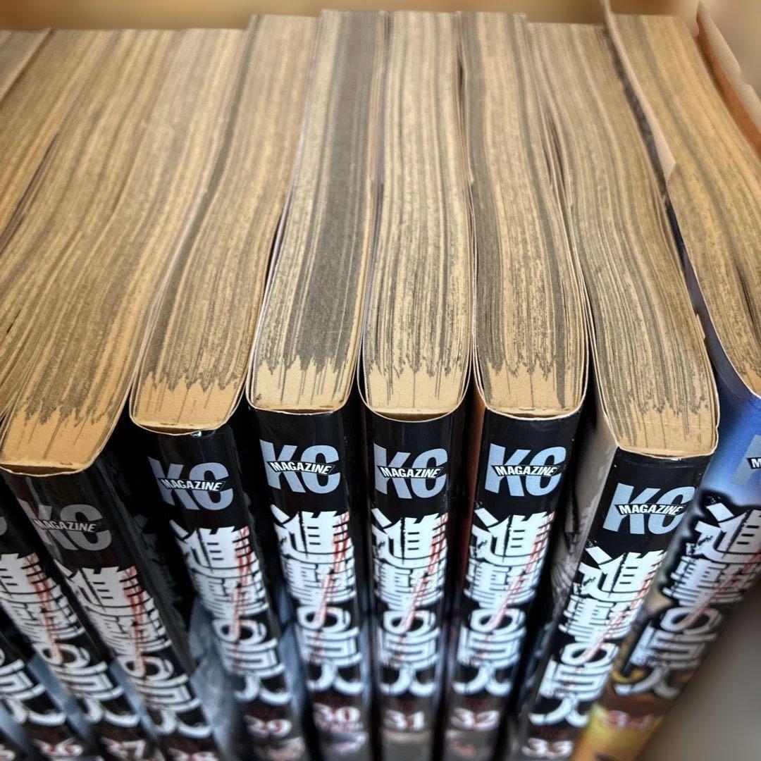 進撃の巨人全巻セット １巻〜３４巻 特装版悔いなき選択、公式ガイドブック