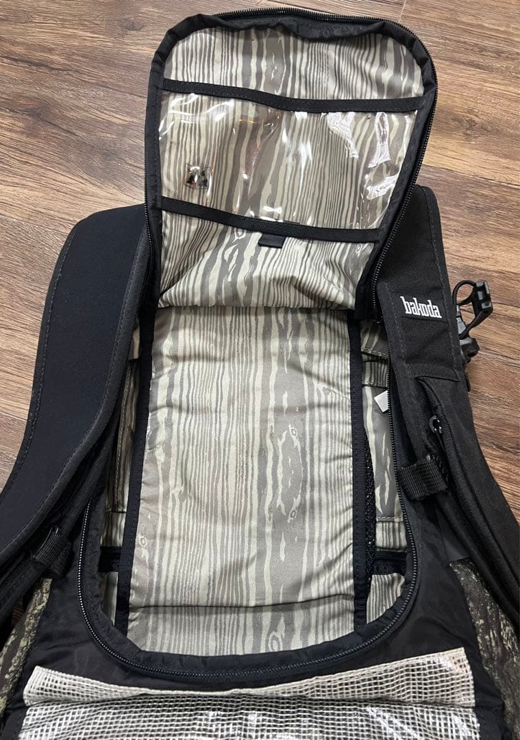 本日特価　bakoda リュック バックパック スノーボード　迷彩　アウトドア