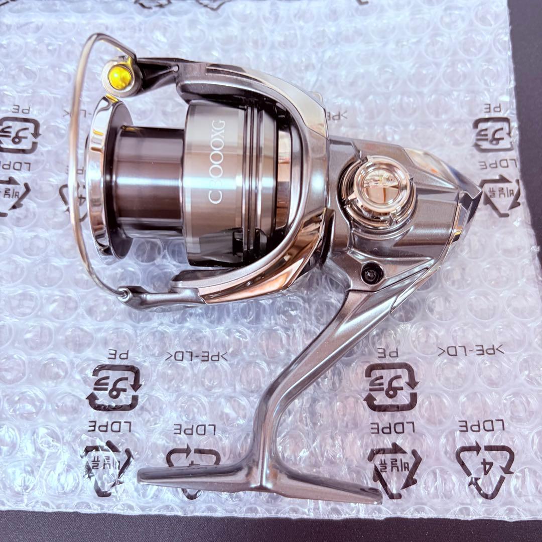 シマノ　24ツインパワー C3000XG リール　釣り　夢屋のハンドルノブ付き