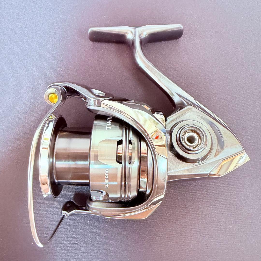 シマノ　24ツインパワー C3000XG リール　釣り　夢屋のハンドルノブ付き