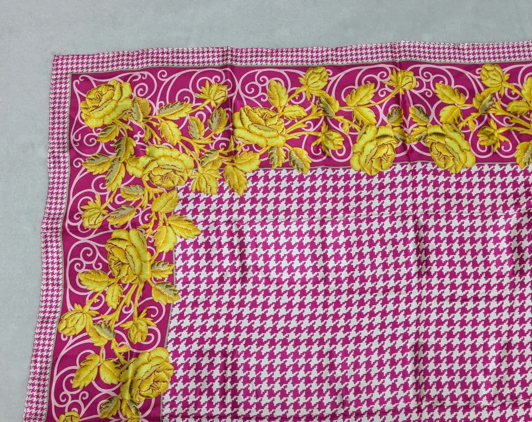 Christian Dior クリスチャンディオール スカーフ 薔薇 千鳥格子