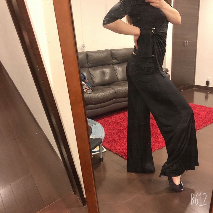 ダンス　パンツセットアップ　トップス