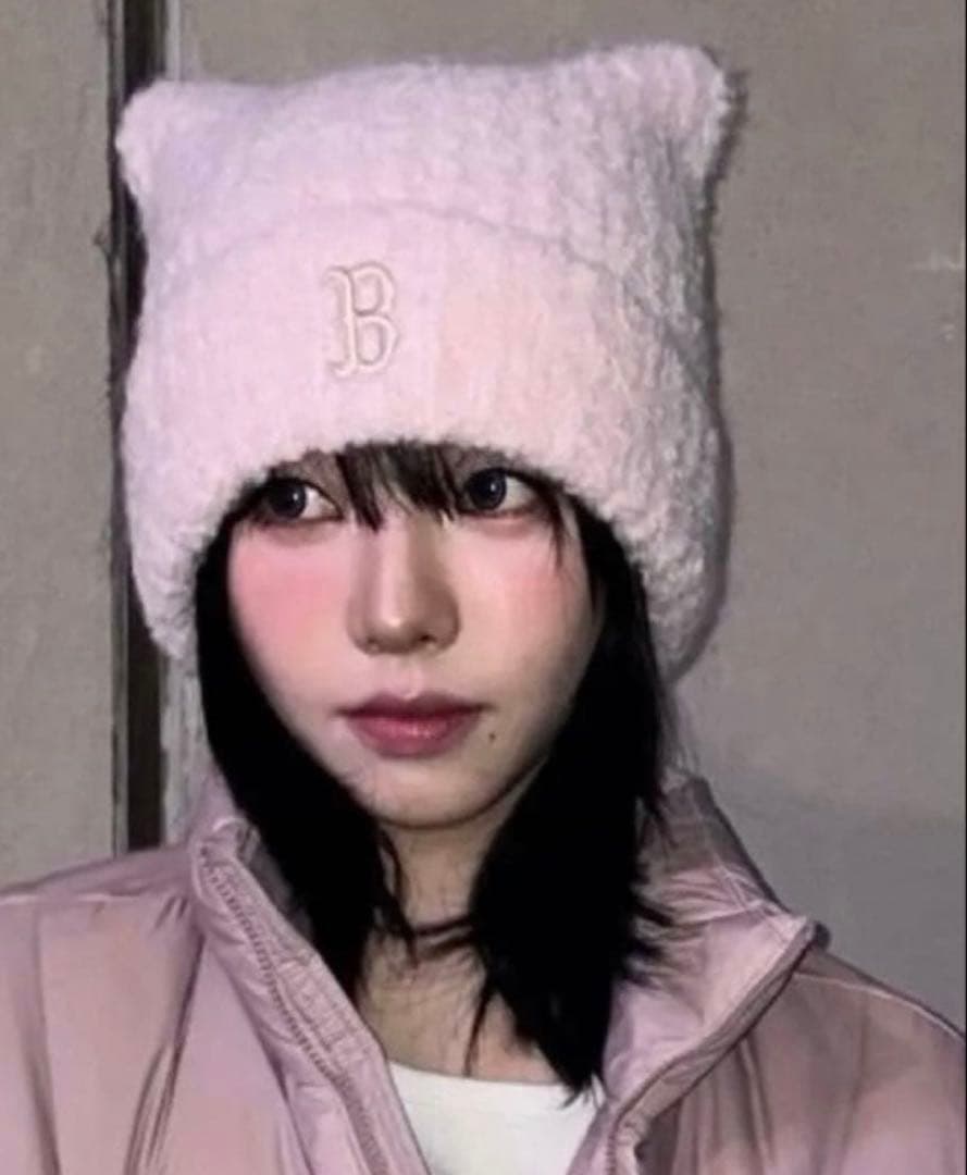 【新品未使用】MLB Korea猫耳ニット帽、ピンク(カリナ着用)完売品