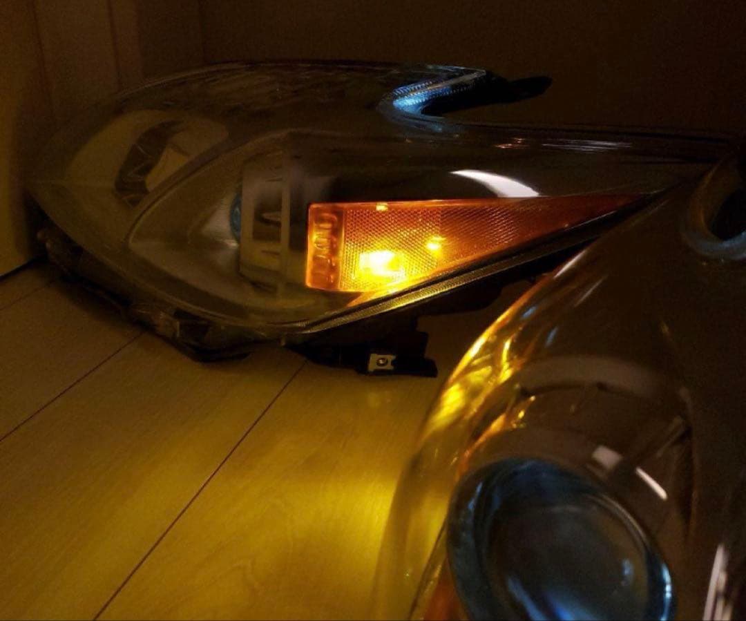 30プリウス 前期 US仕様 ヘッドライト イーグルアイ製 左右セット