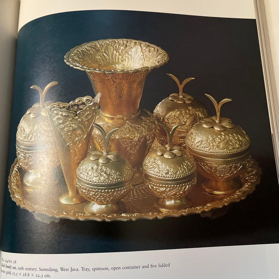 インドネシア宮廷美術　洋書（英語）　court art of INDONESIA