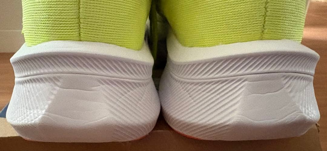 スパイク・シューズ asics MAGIC SPEED 4