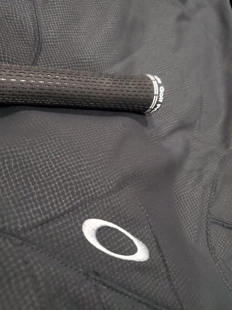 完売品 オークリー REVERSIBLE WIND JACKET