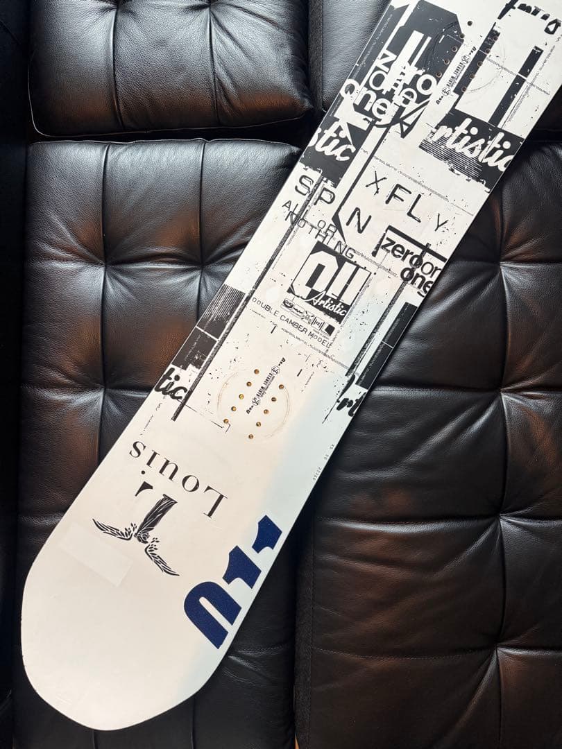 011ARTISTIC X FLY SPIN 150 スノーボード　板　グラトリ