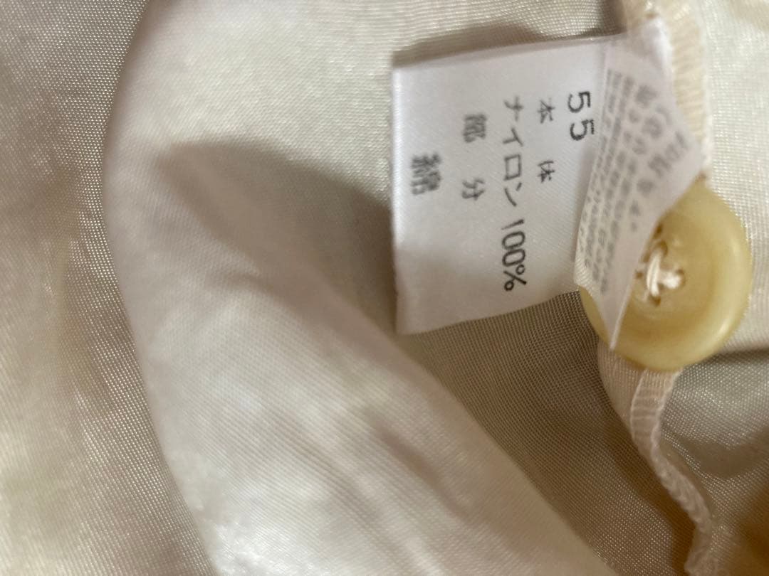 【新品未使用】POTECHINO 花柄刺繍長袖エプロン　白色ベージュ ポテチーノ