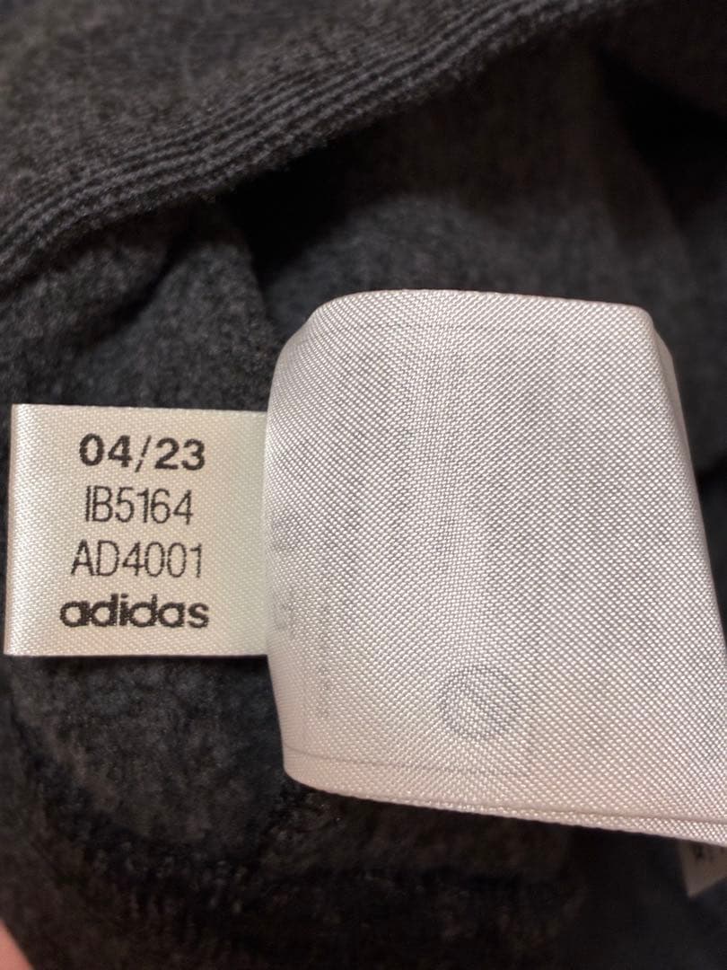 新品 アディダス 撥水メランジパーカー(L)＆裏起毛スカート(M)即日発送