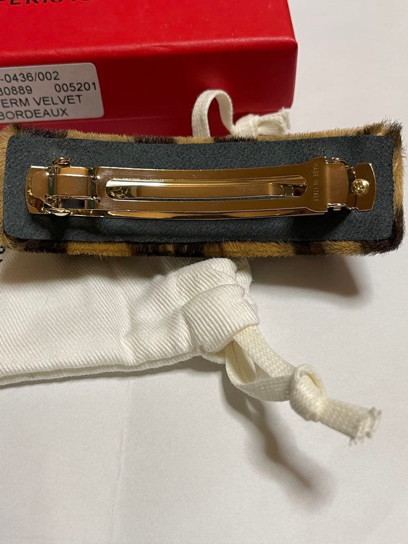 新品未使用　FERRAGAMO FERM VELVET バレッタ レオパード