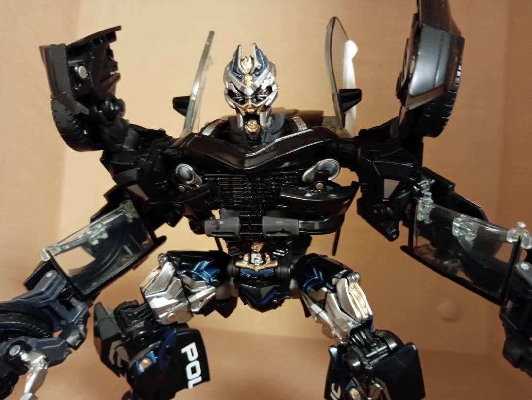 トランスフォーマーMPMディセプティコンバリケード　部分塗装