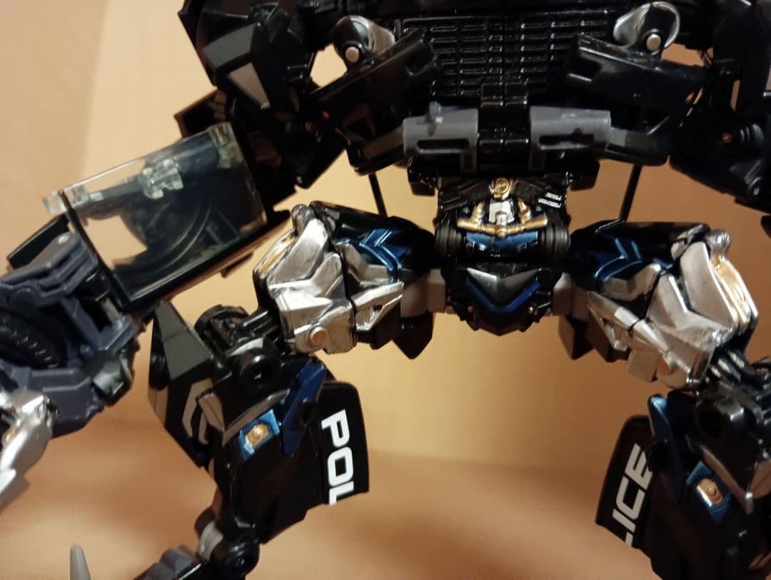 トランスフォーマーMPMディセプティコンバリケード　部分塗装