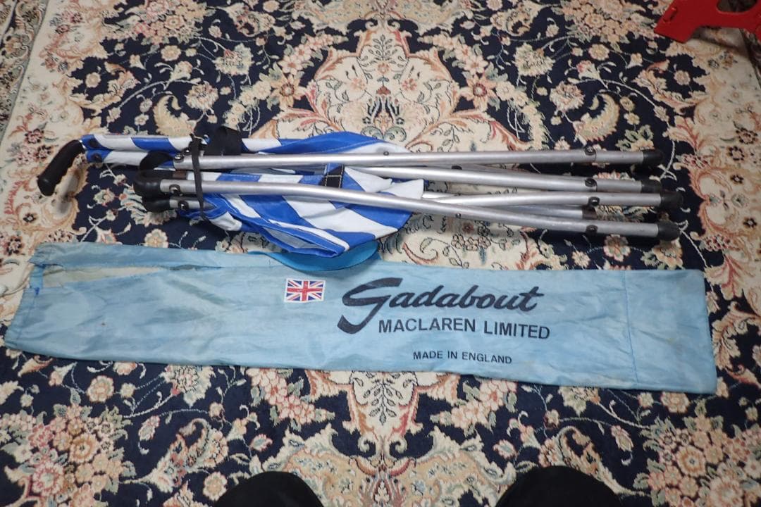 Gadabout アウトドアチェア 青と白ストライプ