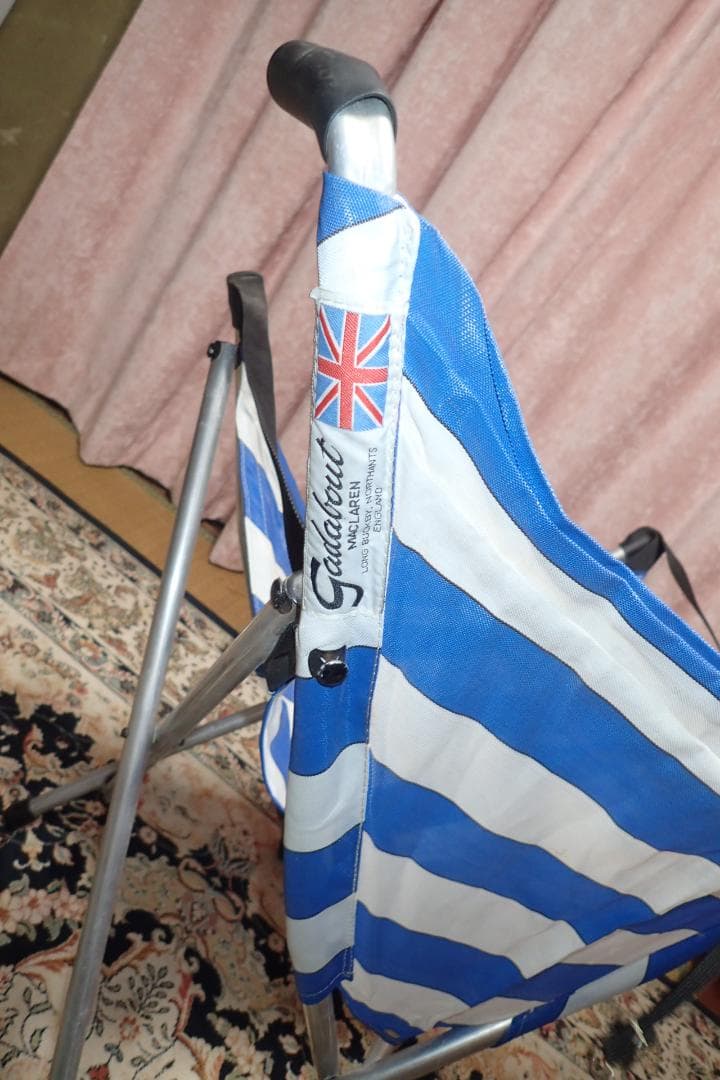 Gadabout アウトドアチェア 青と白ストライプ