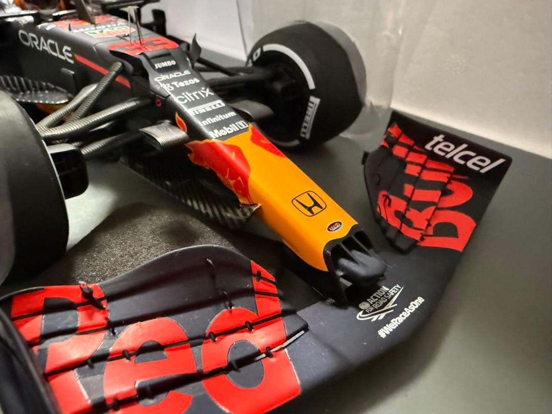 ミニカー Spark 1/18 Red Bull Racing Honda RB16B