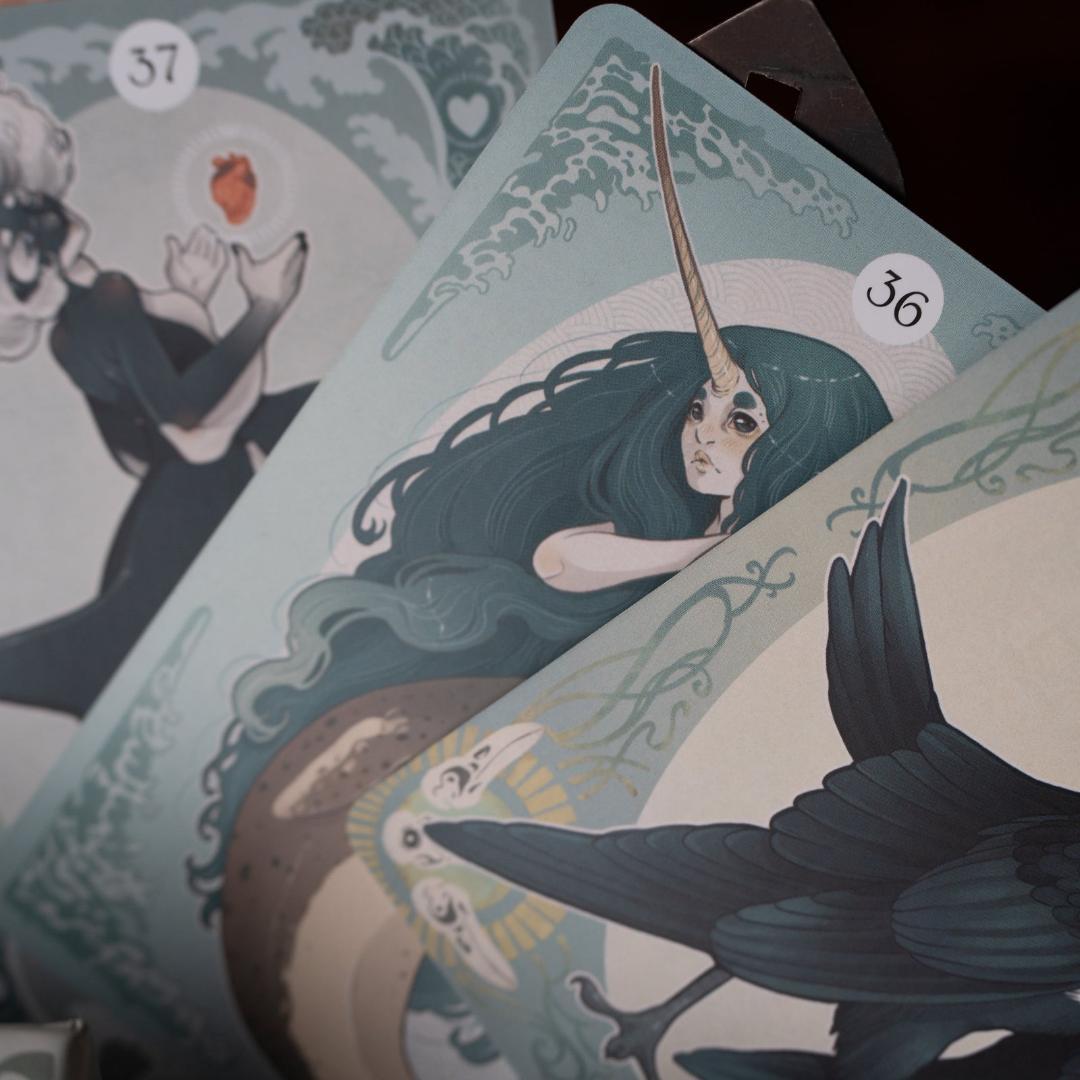 【正規品オラクルカード】海外新作✨動物と人間を融合したキメラモチーフのデッキ