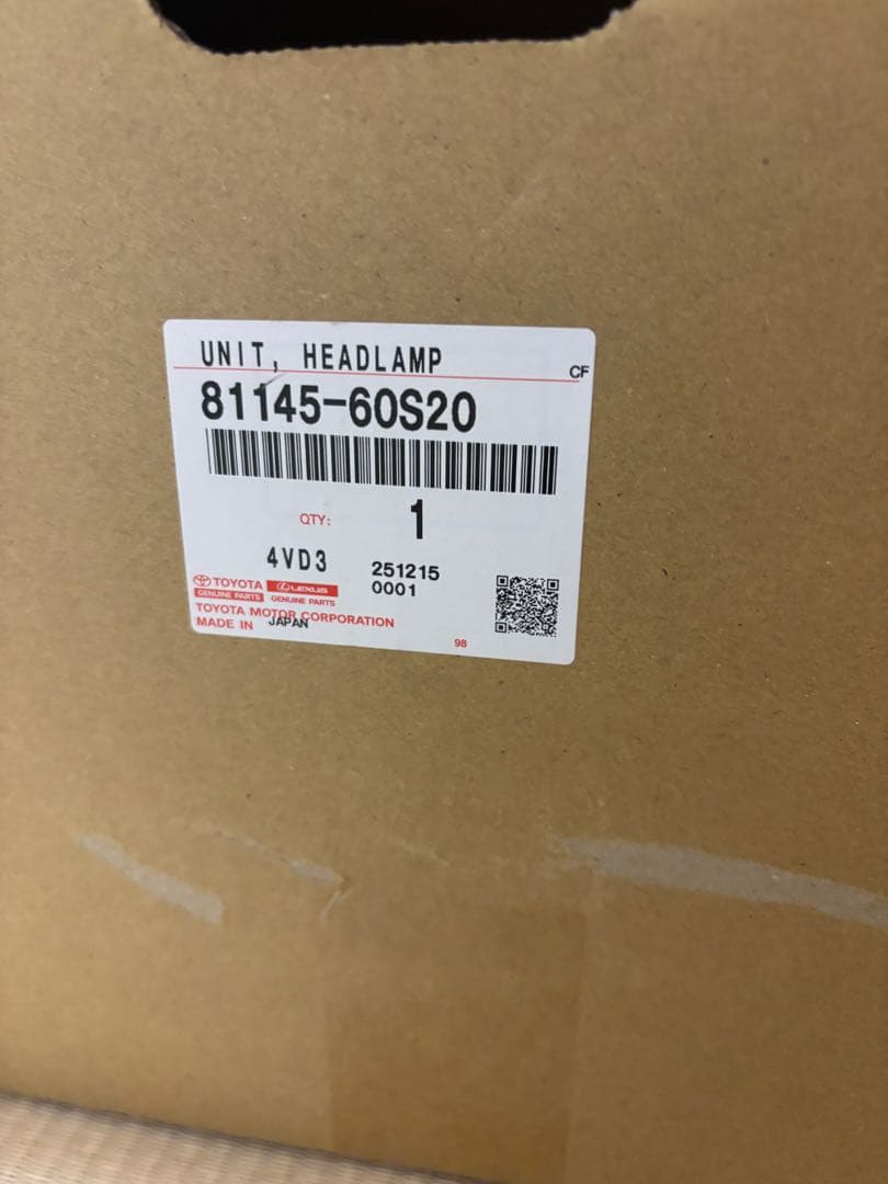 トヨタ　ランドクルーザープラド☆右ヘッドライト☆割れ無し☆81145-60S20