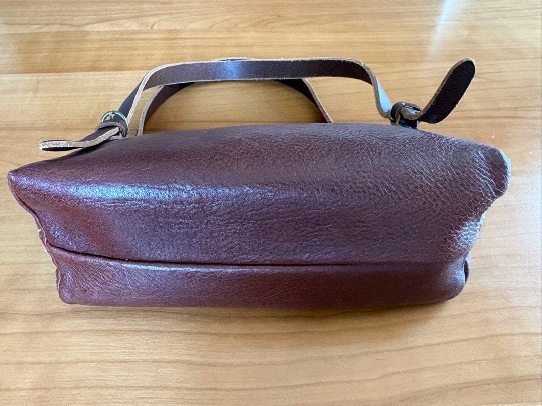 イルビゾンテ　バッグ　ブラウン