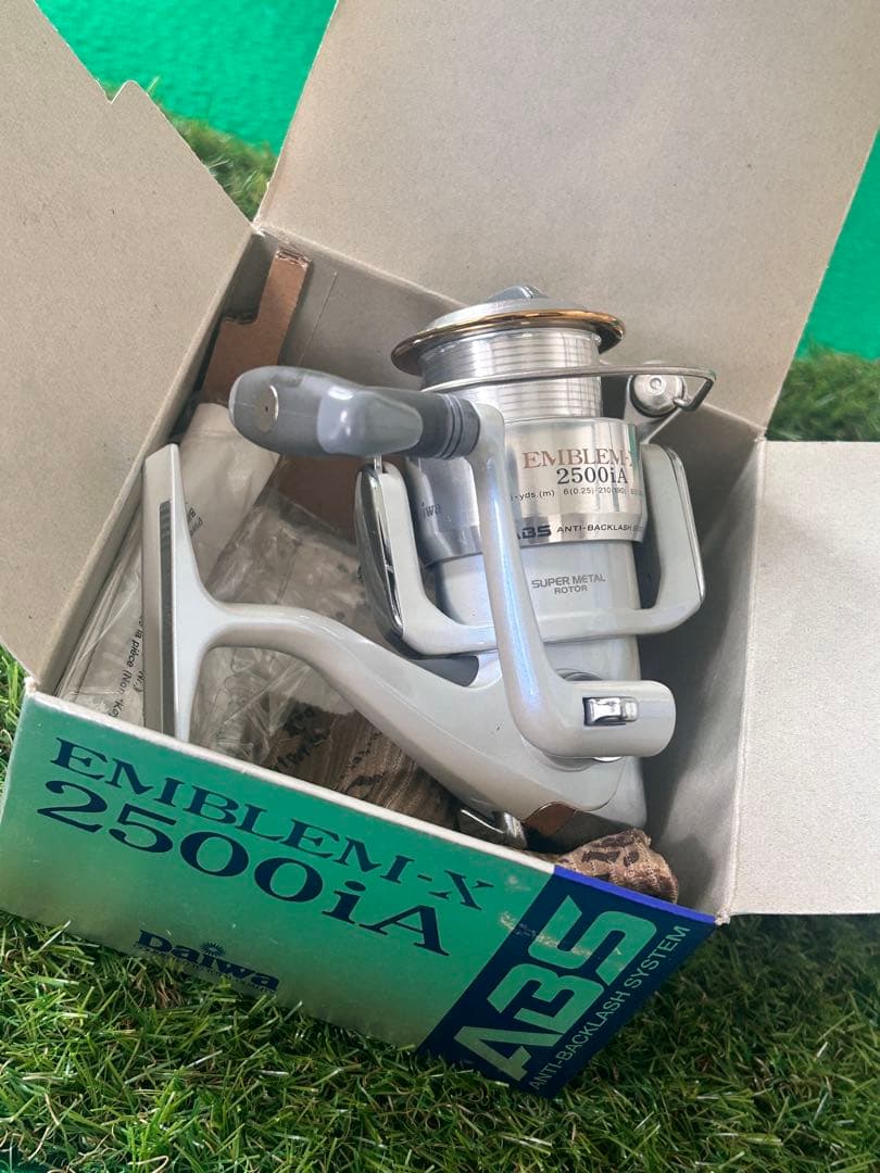 Daiwa EMBLEM-X 2500iA フィッシングリール