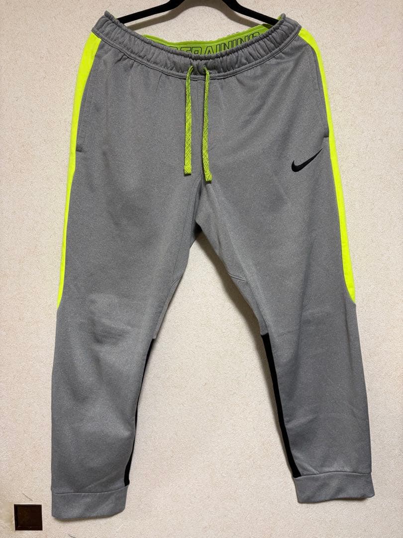 NIKE セットアップ　ジャージ上下　グレー　フード付き