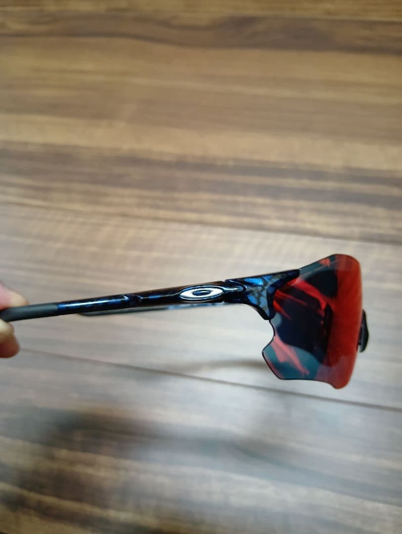 Oakley EVZEROスポーツサングラス 偏光レンズ