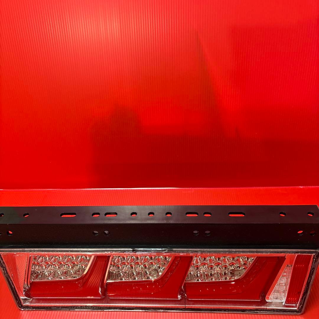 D&Aページ　シーケンシャル（運転席側）右