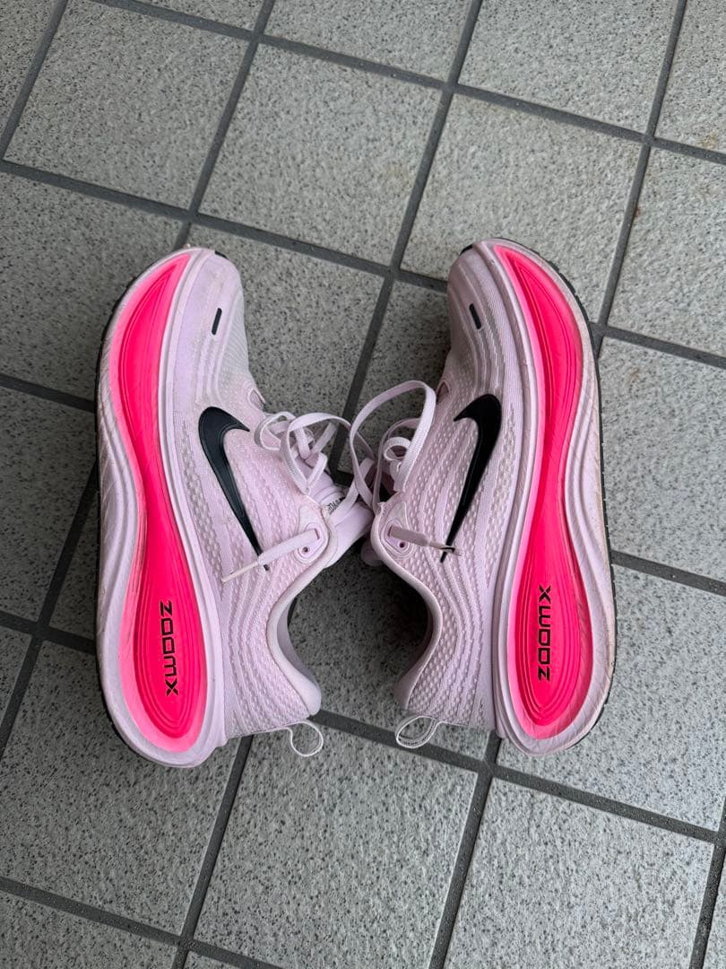 Nike ナイキボメロプラス