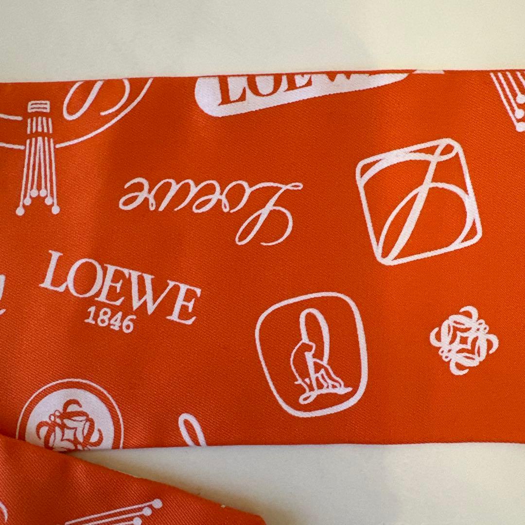 LOEWE ロゴプリント シルクスカーフ オレンジ