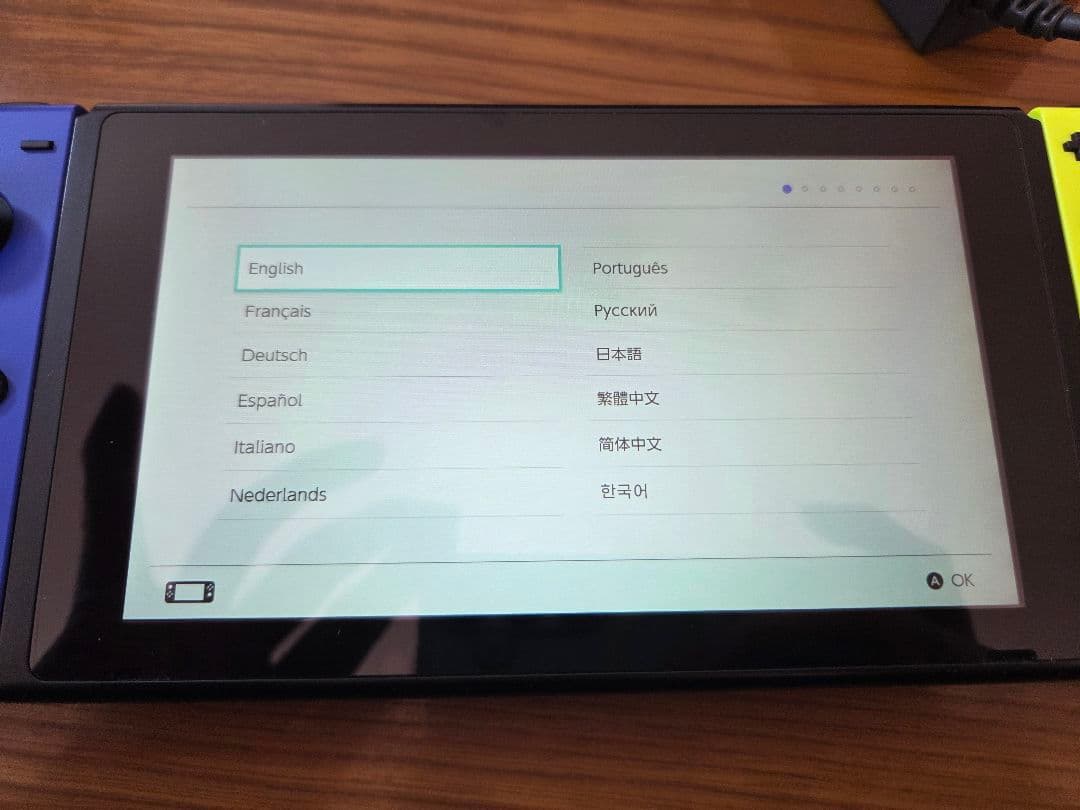 Nintendo Switch 清掃済み ジョイコン２セット付き 本日発送!!