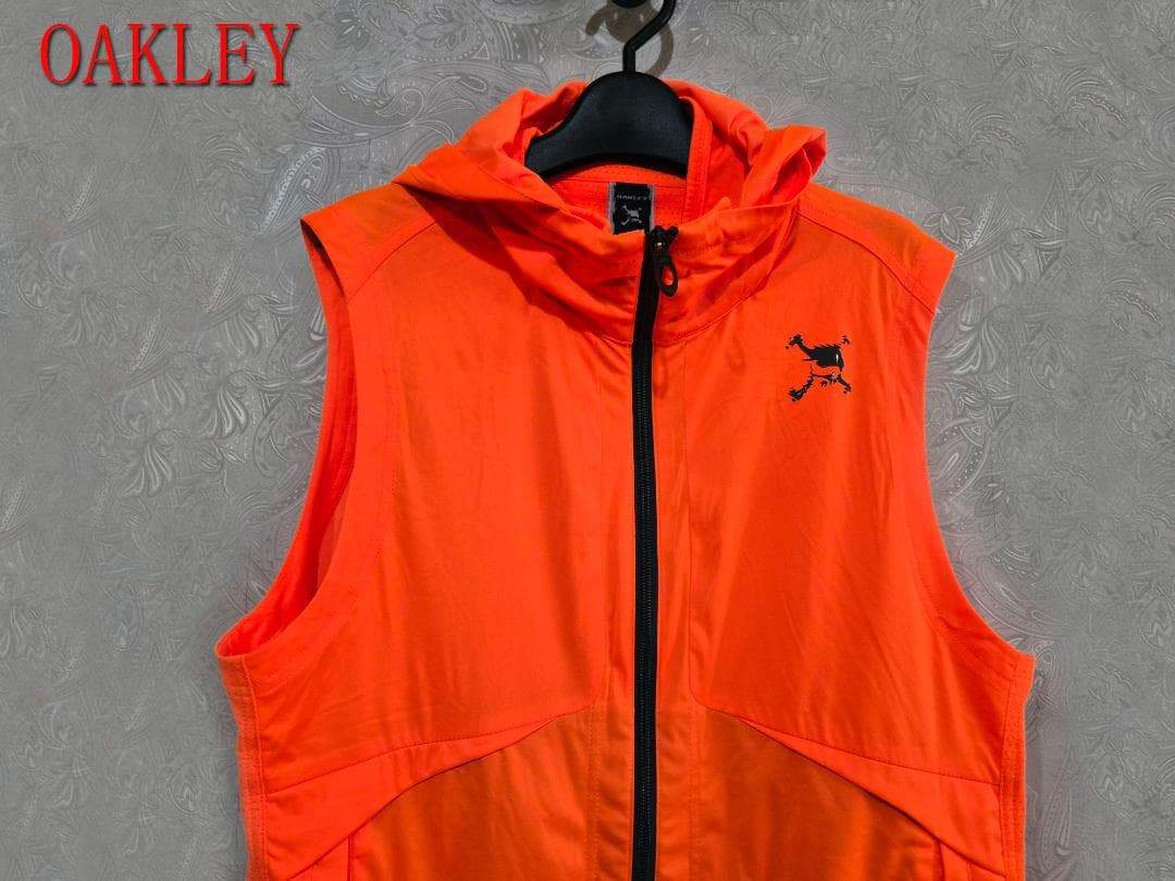 OAKLEY フード付きオレンジベスト Mサイズ