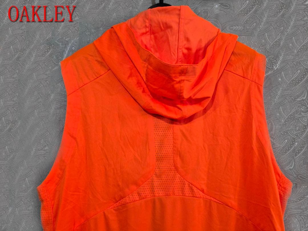 OAKLEY フード付きオレンジベスト Mサイズ