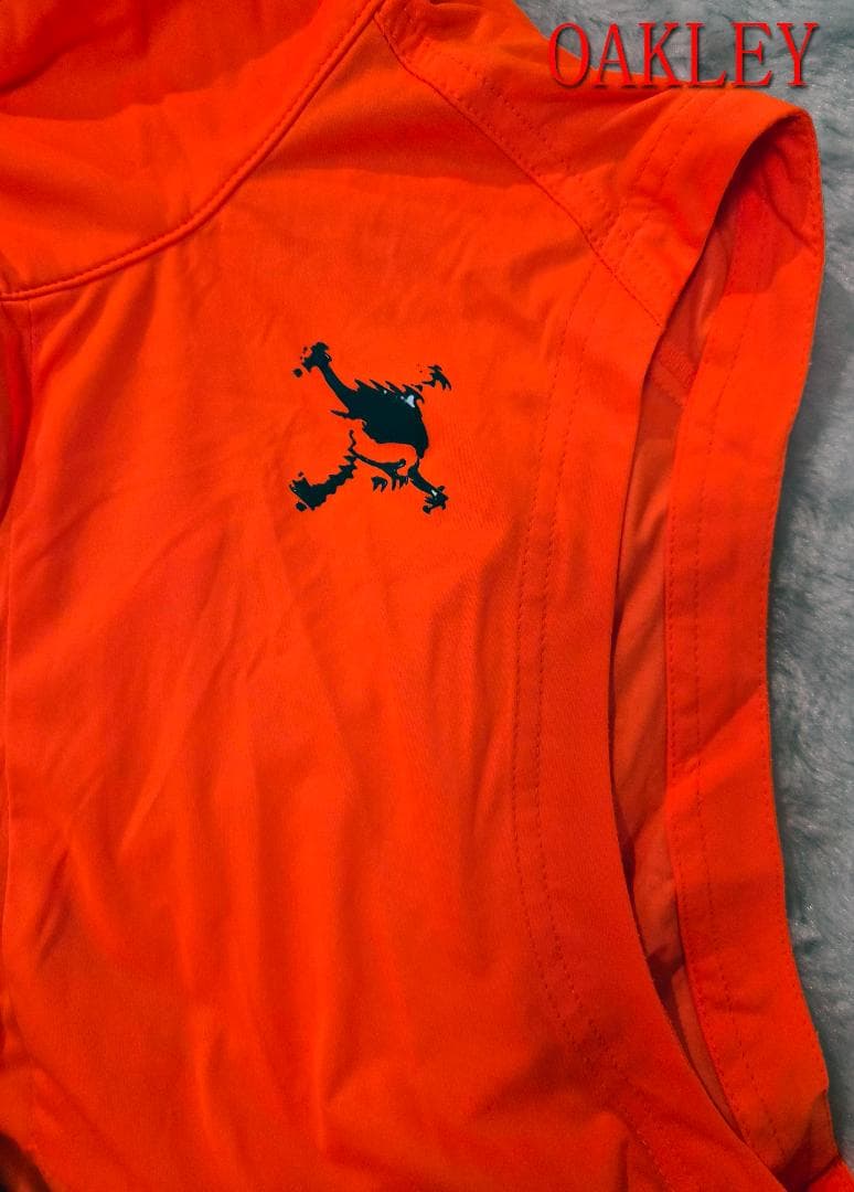 OAKLEY フード付きオレンジベスト Mサイズ