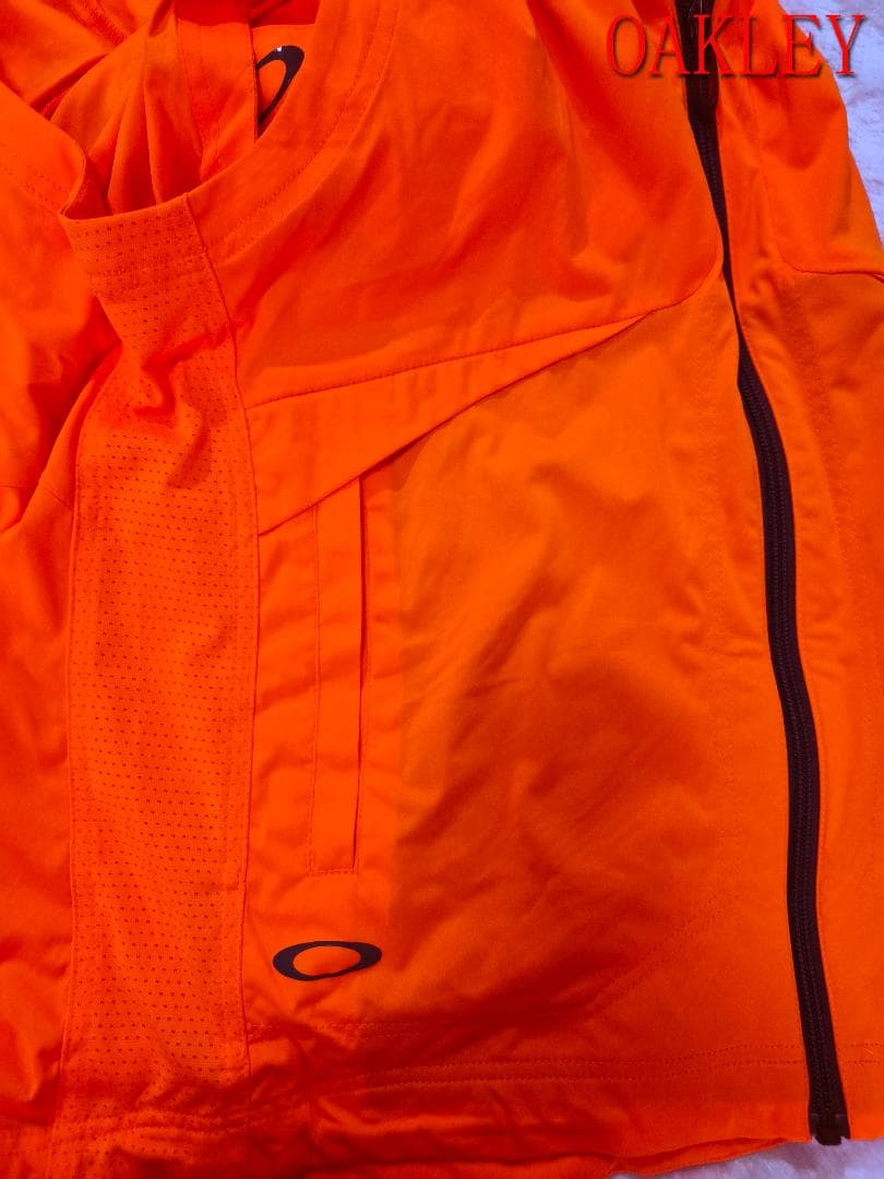 OAKLEY フード付きオレンジベスト Mサイズ