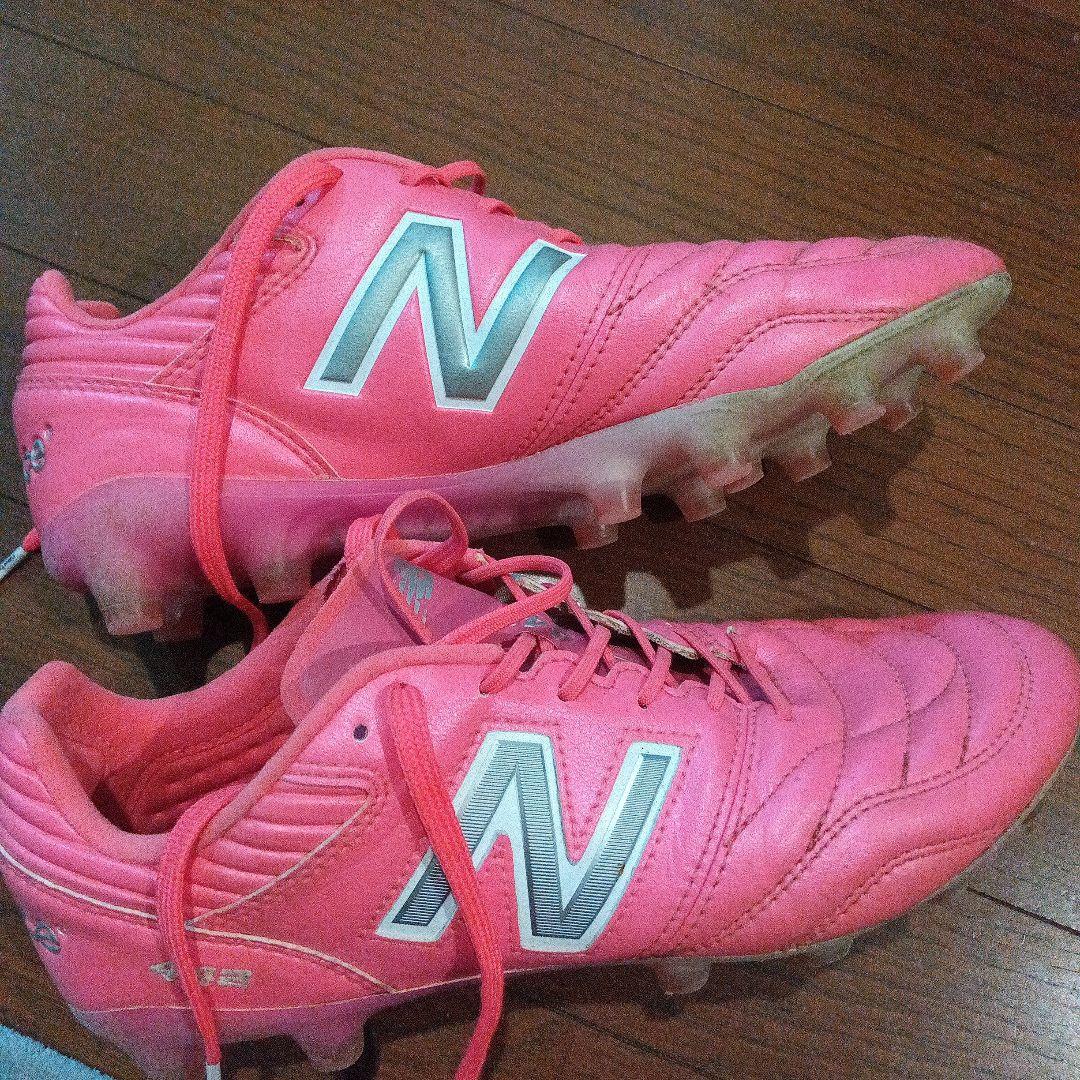 サッカー　スパイク　ニューバランス