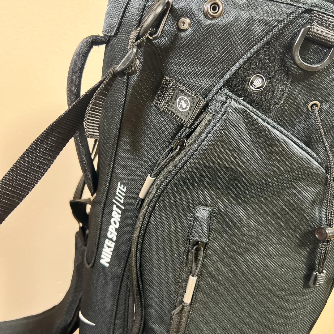 【美品】NIKE キャディバッグ GF3011 ブラック　5口