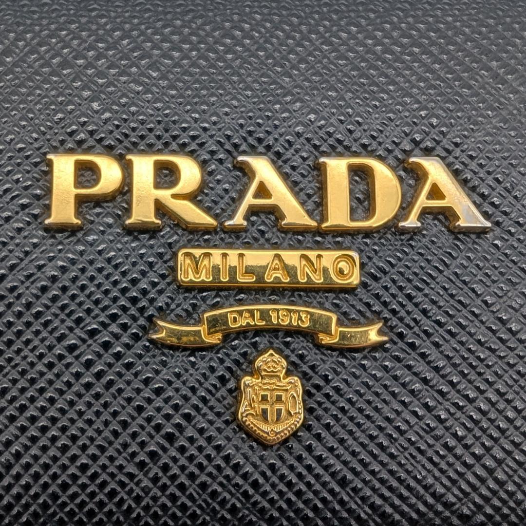 〈美品〉PRADA プラダ キーケース サフィアーノ キーホルダー