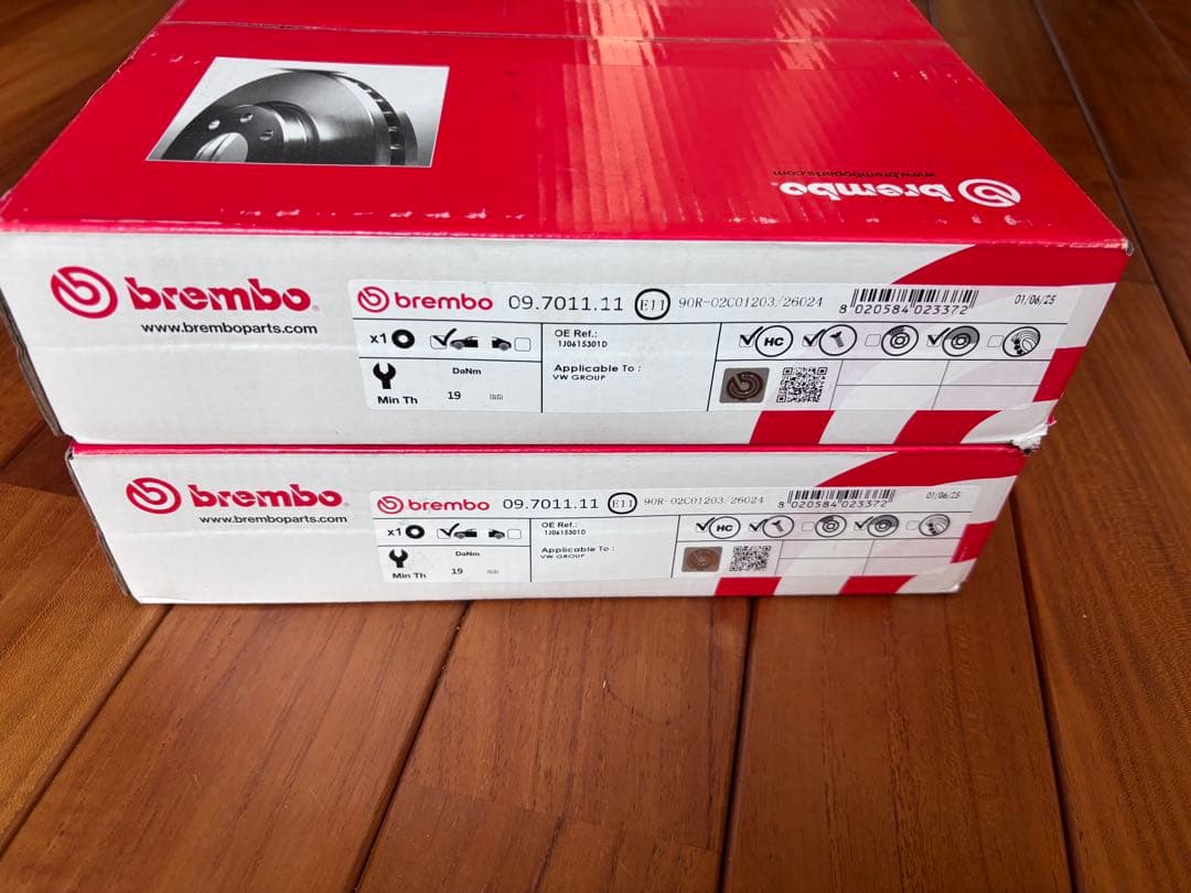 Brembo ブレーキディスク ブレーキパッド　Audi A1