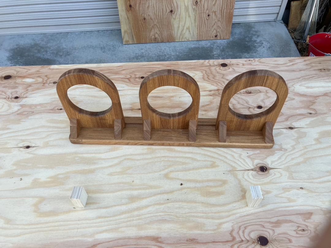 【バスケ】ボール、バッシュ置き 横置き　タモ材 クリア塗装