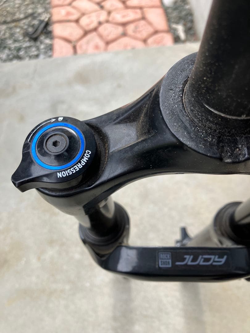 ROCKSHOX サスペンションフォーク judy ジュディ　フロントフォーク