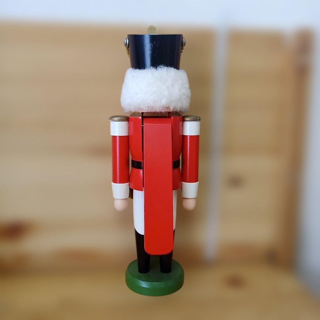 くるみ割り人形 木製 赤 Erzgebirgische Volkskunst