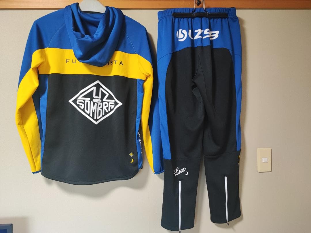 Luz e Sombras XL ジャージ上下