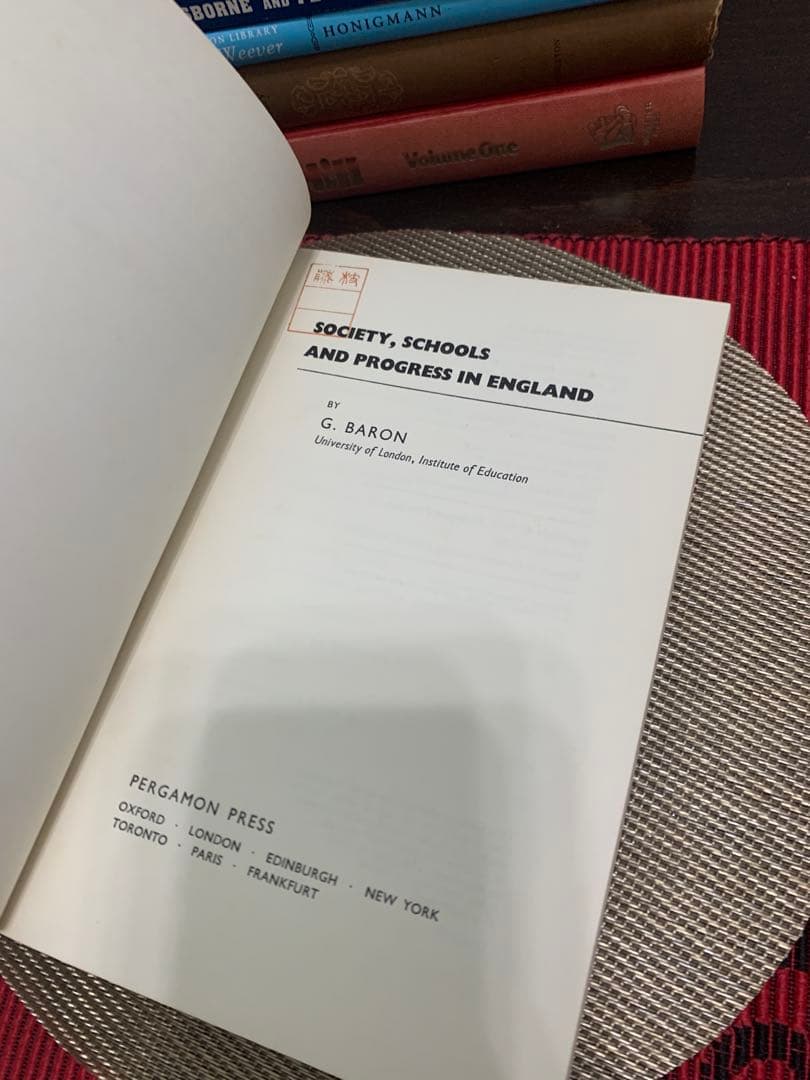 洋書 Society, Schools & Progress in England