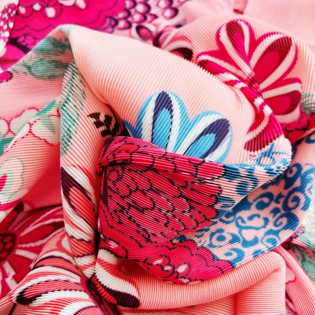 極美品　cawaii 目を惹く 鮮やかな花のアコーディオン　プリーツ　羽織り