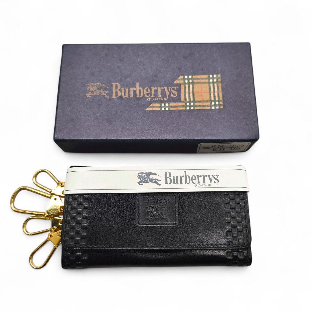 未使用級　BURBERRY　バーバリー　キーケース　4連　ノバチェック　箱付き